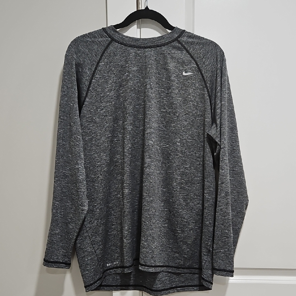 Nike Dri-FIT Running Long Sleeve Shirt – Men’s XL